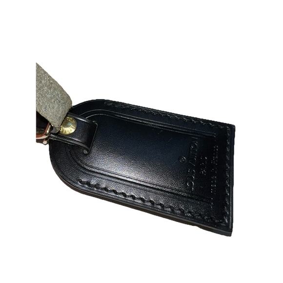 Louis Vuitton Name Tag w/ S Initial Black Gold tone Metal Small Mint - Picture 10 of 12